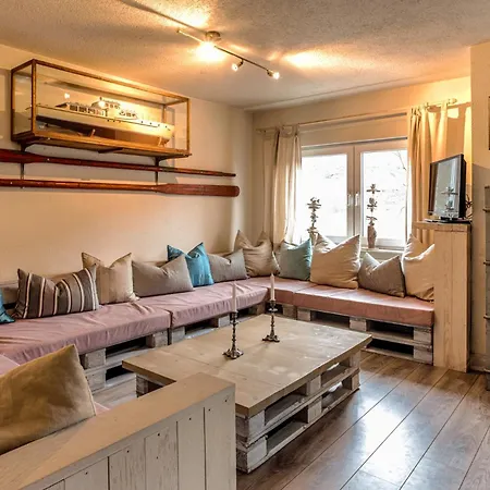 Strandhaus بيت للعطل *